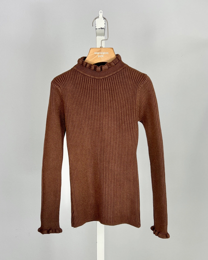 Geribbelde warme trui met ruches