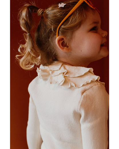 Geribde trui met dubbele halslijn