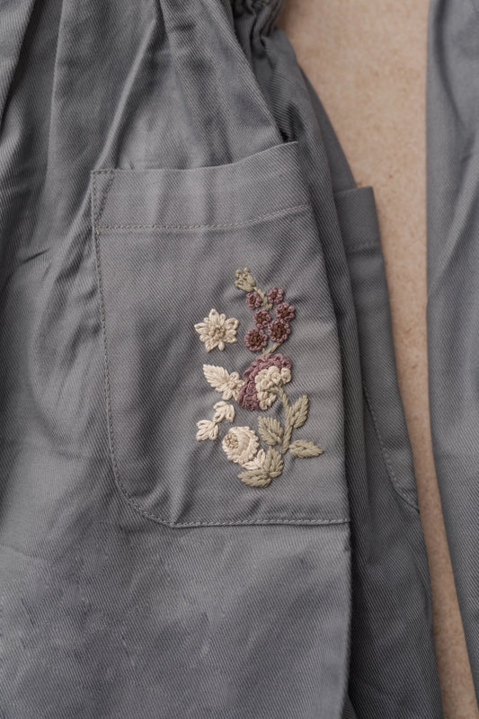 Rok met geborduurde bloemenprint