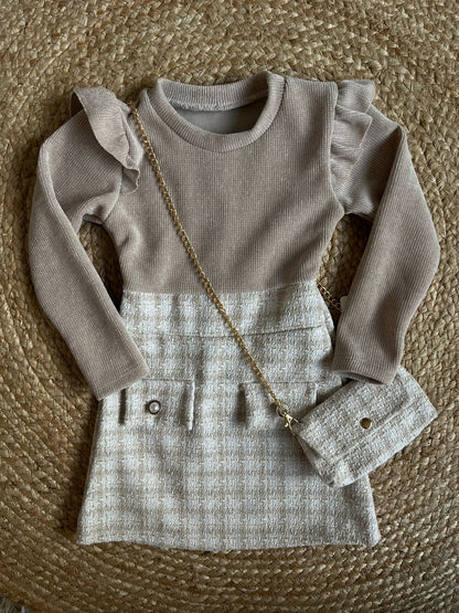 Beige jurkje met tasje