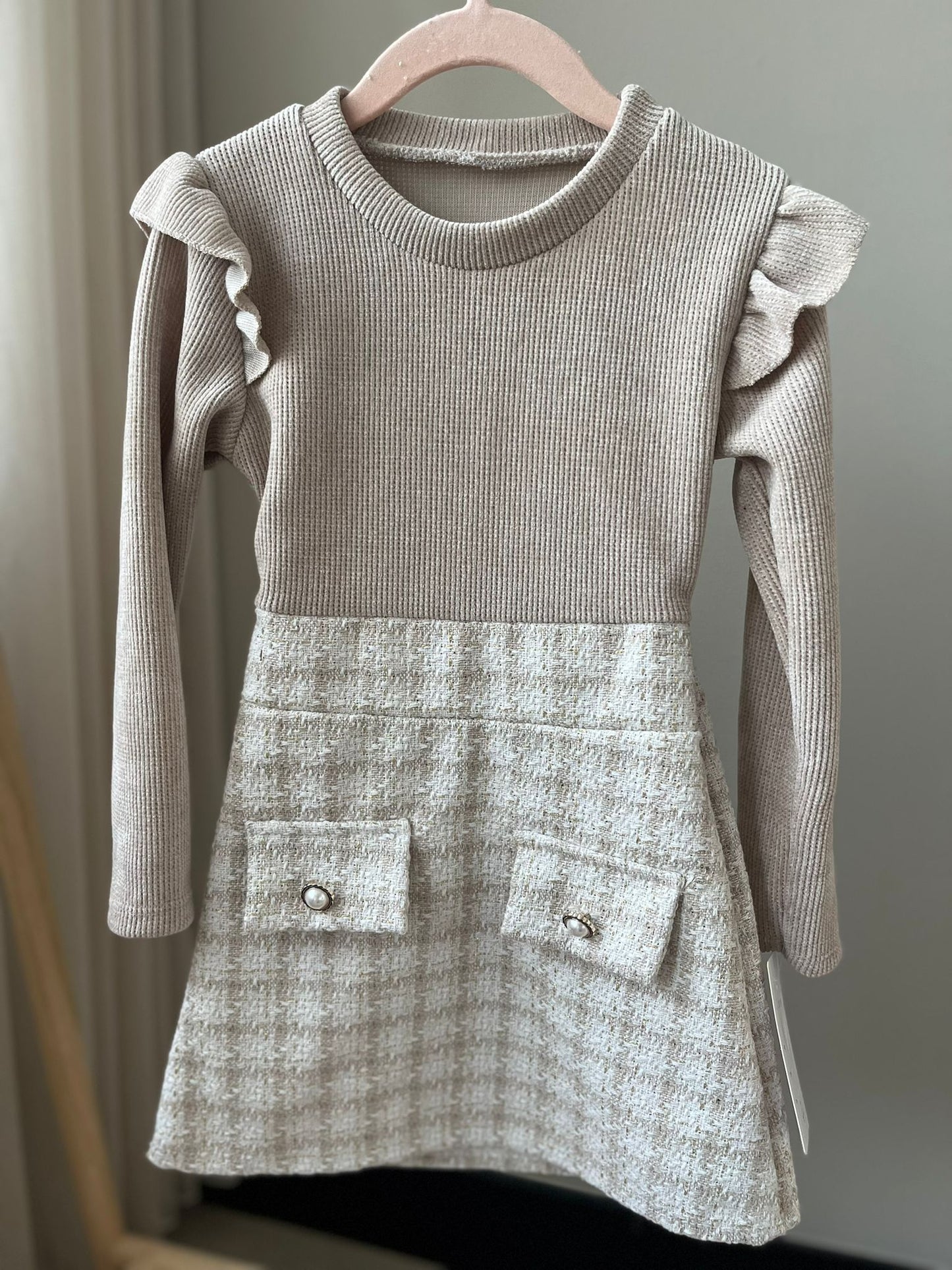 Beige jurkje met tasje