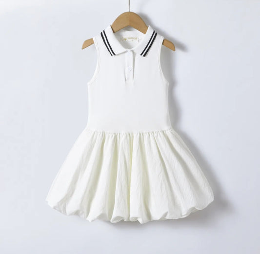 Wit mouwloos polojurkje