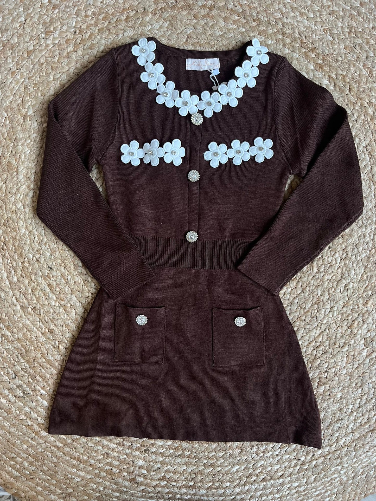 Bruin jurkje met bloemen