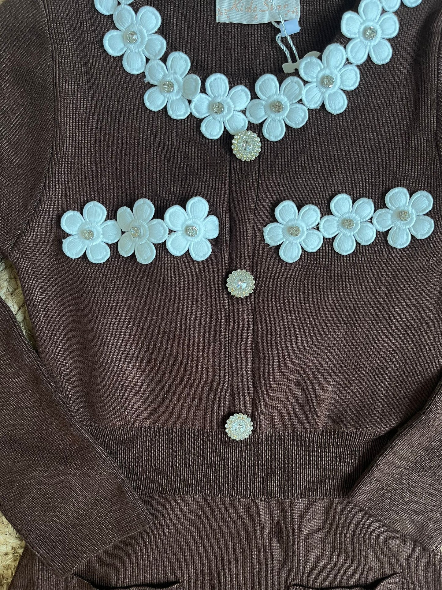 Bruin jurkje met bloemen